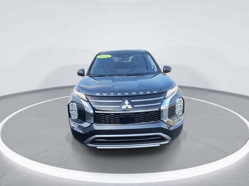 New 2025 Mitsubishi Outlander SE image 3