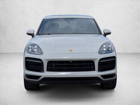 Used 2023 Porsche Cayenne Platinum Edition AWD/4WD image 2