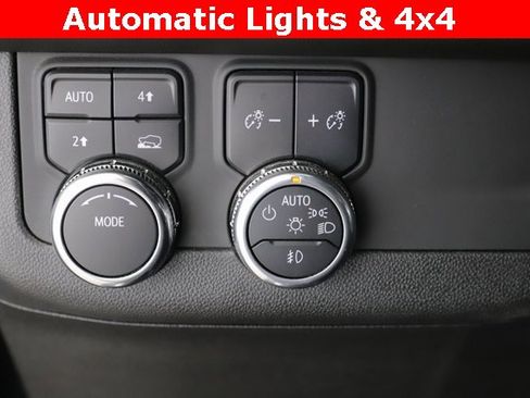 Used 2025 GMC Yukon Elevation image 18