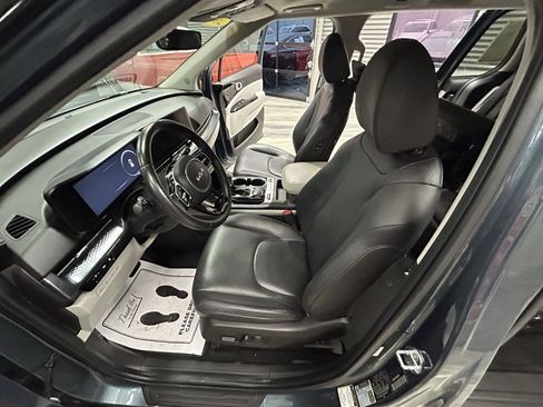 Used 2022 Kia Carnival SX Prestige image 50