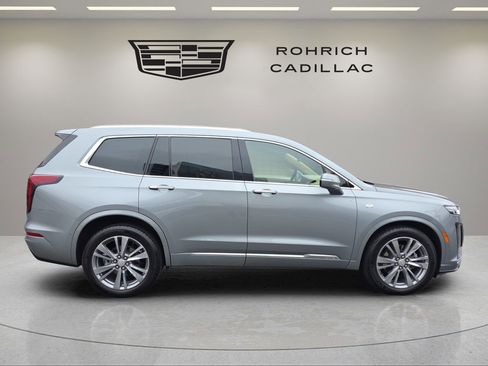 Certified 2024 Cadillac XT6 Premium Luxury w/ Platinum Package image 5