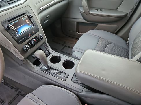 Used 2015 Chevrolet Traverse LS image 27