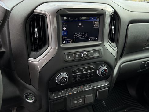 Certified 2023 Chevrolet Silverado 1500 Custom image 16