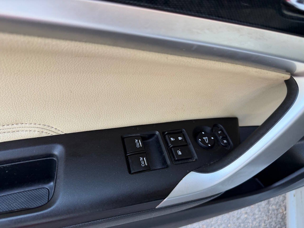 Used 2013 Honda Accord EX-L image 16