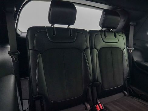 Used 2022 Jeep Grand Cherokee L Laredo image 16