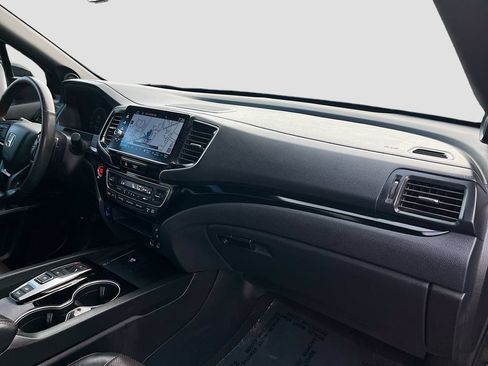 Used 2025 Honda Ridgeline Black Edition image 30