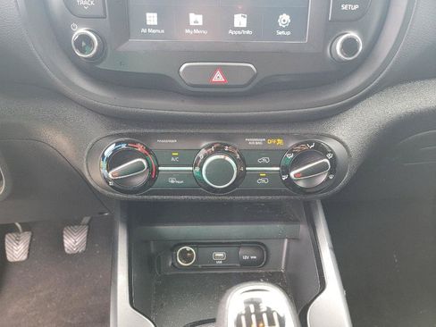 Used 2020 Kia Soul LX FWD image 19