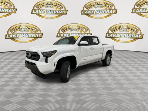 Used 2025 Toyota Tacoma SR5 RWD image 7