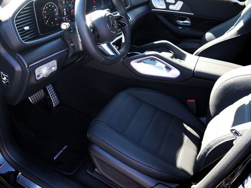 New 2025 Mercedes-Benz GLS 580 4MATIC image 8