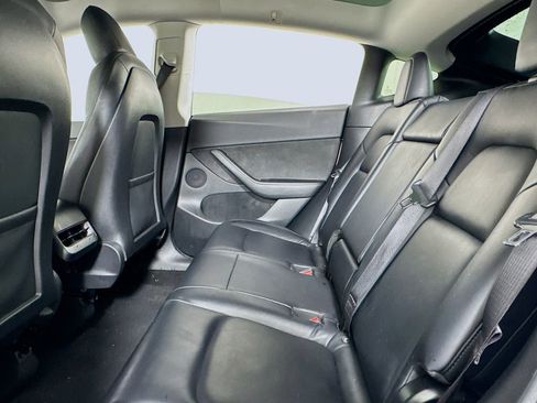 Used 2020 Tesla Model Y Long Range image 13