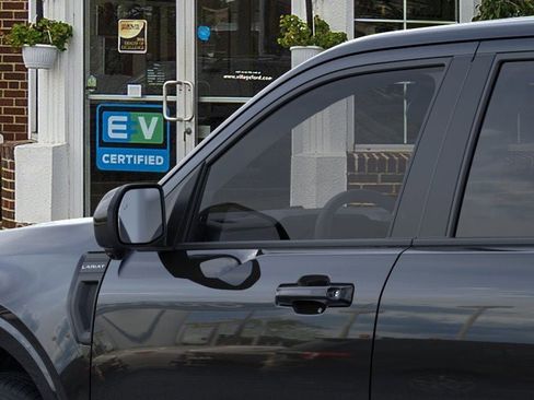 New 2025 Ford Maverick Lariat w/ 4K Tow Package image 18