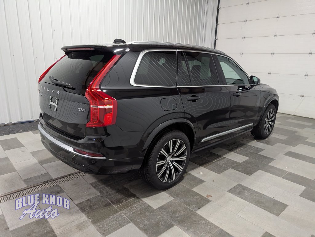 Used 2025 Volvo XC90 B5 Core AWD/4WD image 4