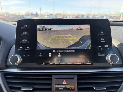 Used 2019 Honda Accord LX image 29