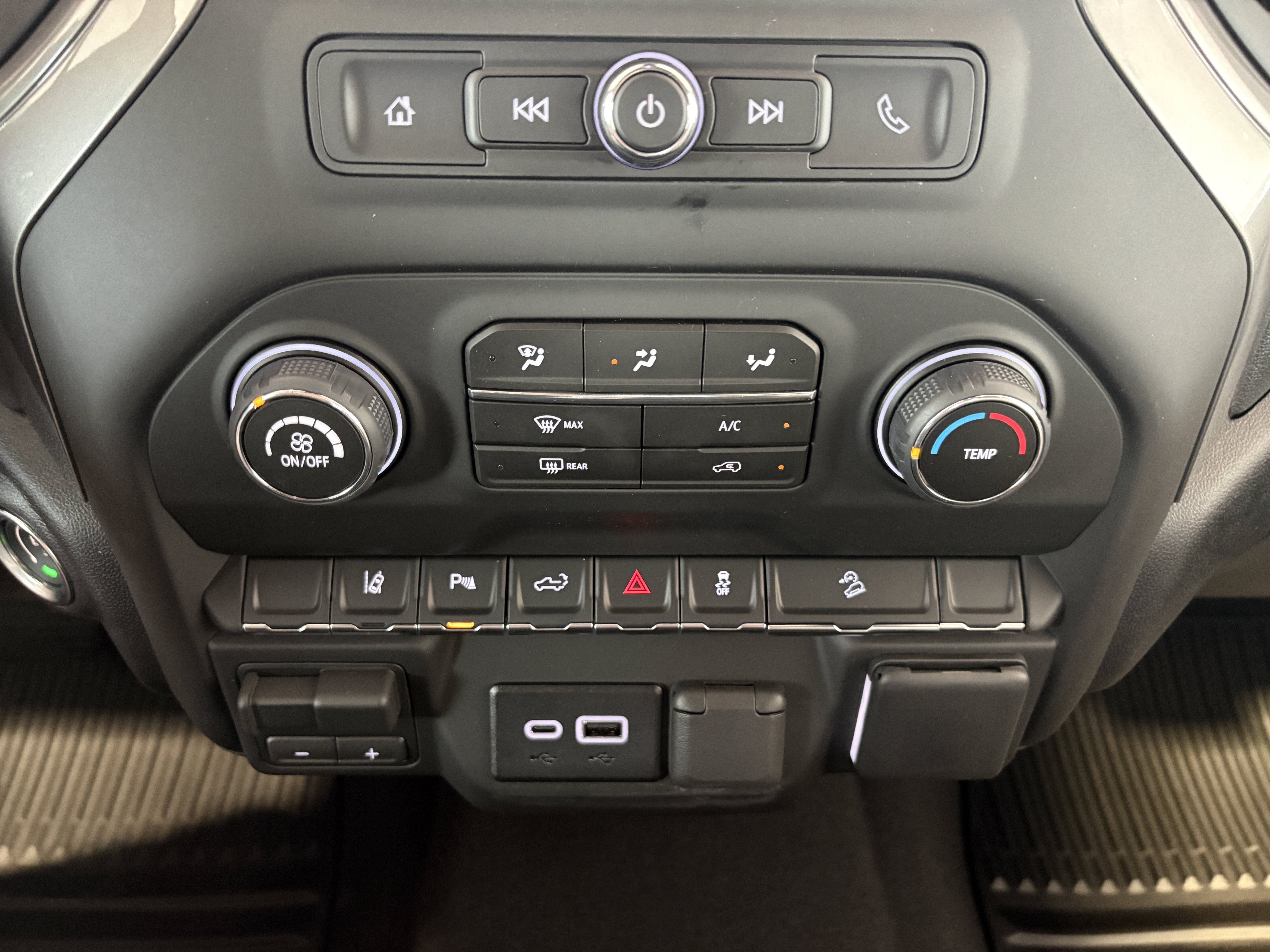 New 2026 Chevrolet Silverado 2500 Custom w/ Custom Value Package AWD/4WD image 18