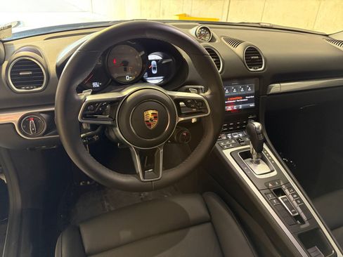 Certified 2025 Porsche 718 Boxster S RWD image 5