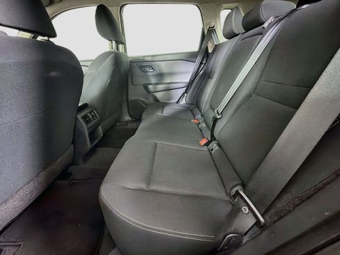 Used 2024 Nissan Rogue S AWD/4WD image 26