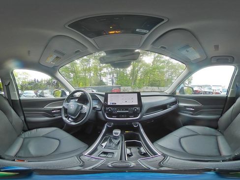 Used 2025 Toyota Grand Highlander FWD image 40