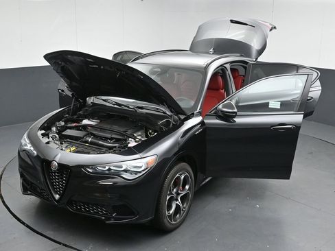 New 2025 Alfa Romeo Stelvio Sprint w/ Veloce Package image 53