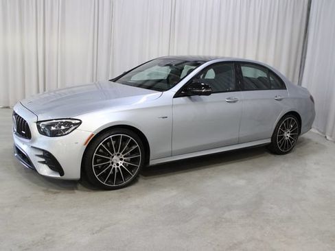Used 2022 Mercedes-Benz E 53 AMG 4MATIC Sedan image 31