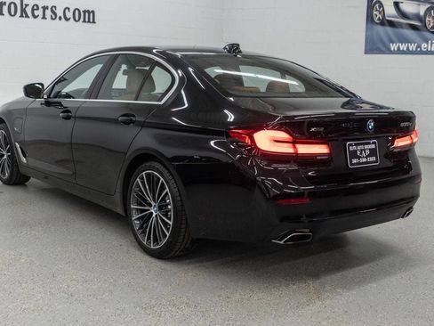 Used 2023 BMW 530e xDrive w/ Premium Package image 44