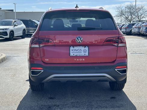 Certified 2023 Volkswagen Taos SE w/ Black Wheel Package image 6
