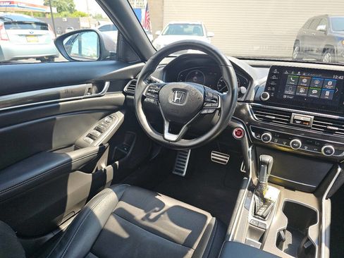 Used 2018 Honda Accord Sport image 21
