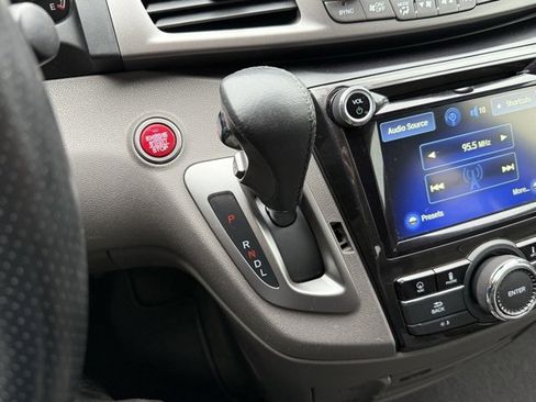 Used 2015 Honda Odyssey Touring Elite image 26