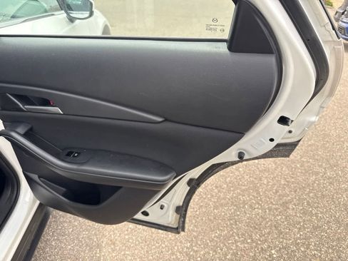 Used 2022 MAZDA CX-30 AWD 2.5 S image 22