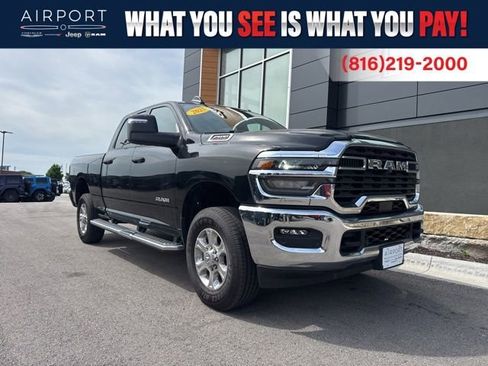 Used 2025 RAM 2500 Big Horn AWD/4WD image 1