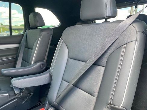 Used 2025 Buick Enclave Preferred FWD image 29