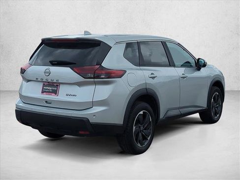 Used 2024 Nissan Rogue SV AWD/4WD image 6
