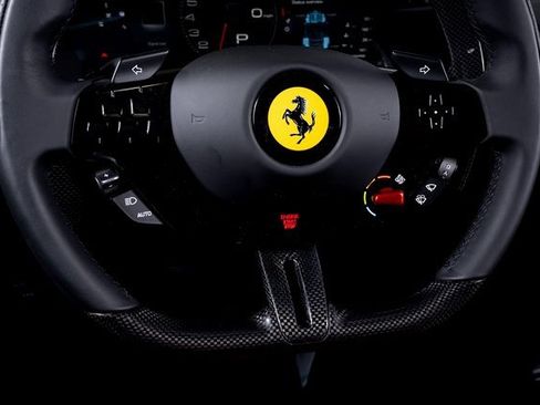 Used 2024 Ferrari Roma Spider image 33