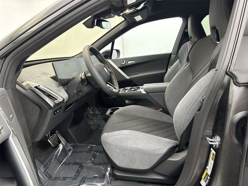 New 2026 BMW iX xDrive45 w/ M Sport Package image 25