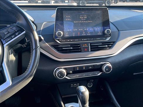 Used 2024 Nissan Altima 2.5 SR image 17