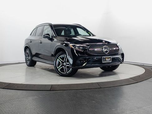 Certified 2026 Mercedes-Benz GLC 300 4MATIC image 1