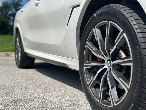 Used 2022 BMW X6 xDrive40i w/ M Sport Package AWD/4WD image 8