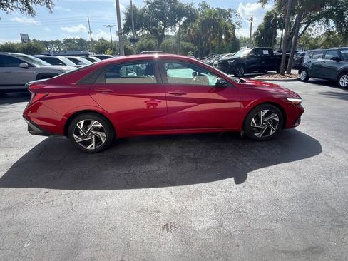 Used 2025 Hyundai Elantra Sport FWD image 6