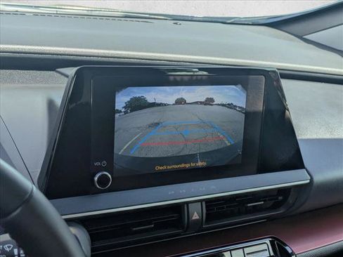 Certified 2024 Toyota Prius Prime FWD image 19
