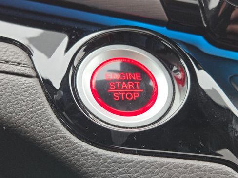 Used 2019 Honda Odyssey Elite image 43