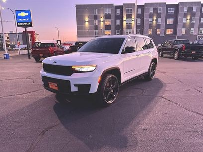 Used 2023 Jeep Grand Cherokee L Laredo