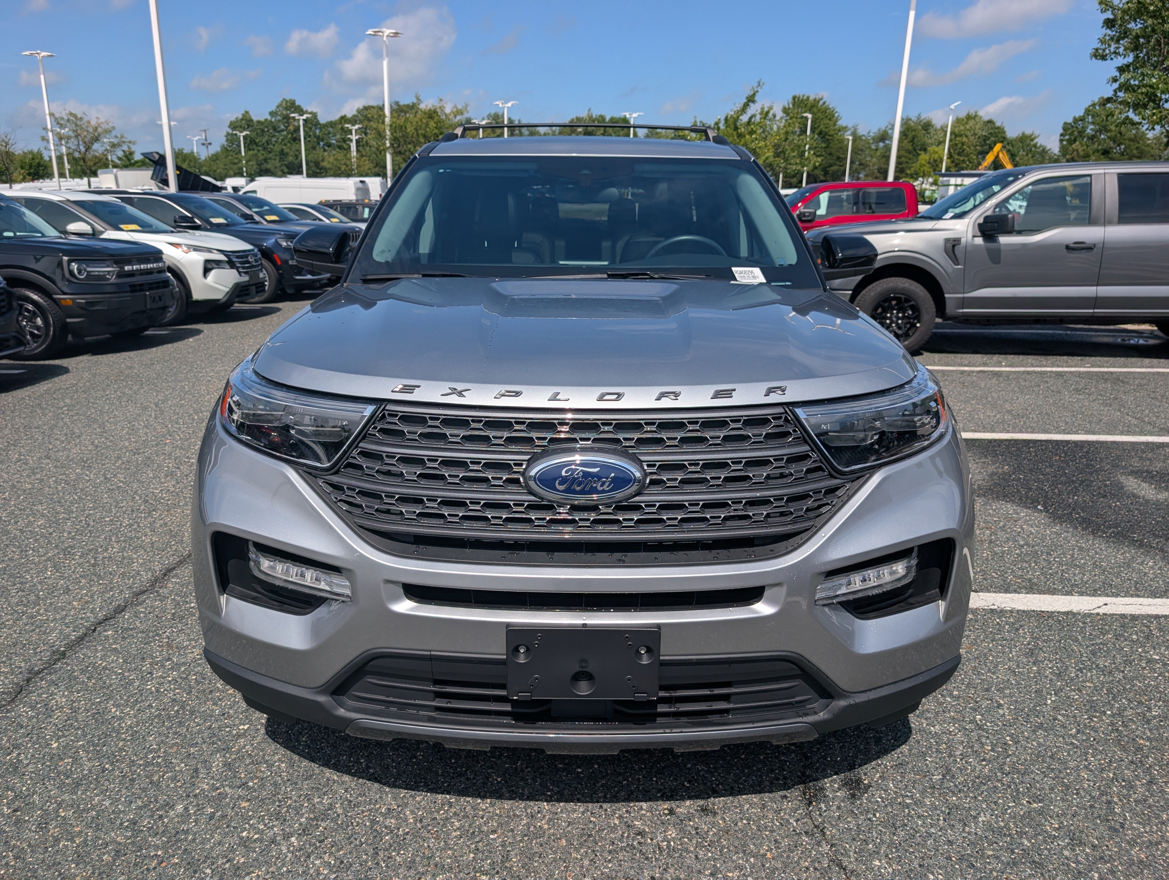 Certified 2024 Ford Explorer XLT w/ Equipment Group 202A AWD/4WD image 9