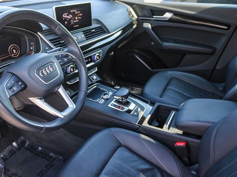 Used 2020 Audi Q5 e Premium Plus w/ Premium Plus Package image 18