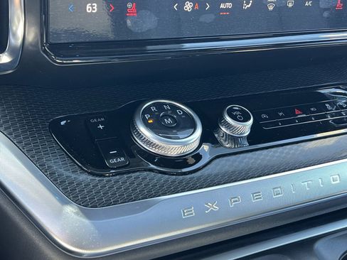 New 2026 Ford Expedition Platinum image 22