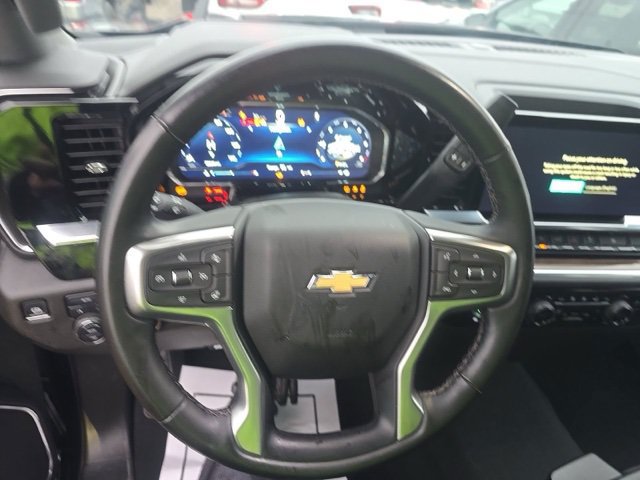 Used 2024 Chevrolet Silverado 1500 LT AWD/4WD image 11