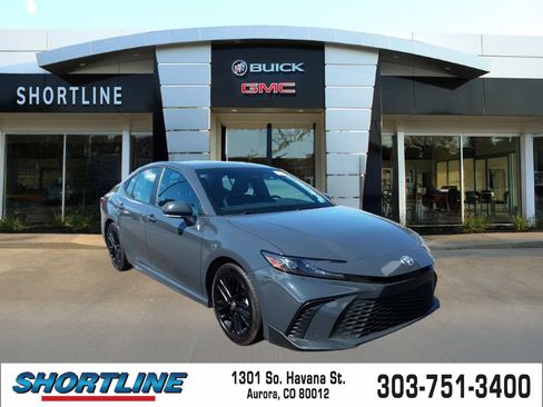 Used 2026 Toyota Camry SE FWD image 1
