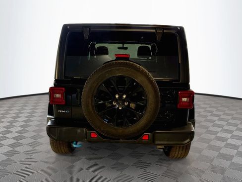 Used 2023 Jeep Wrangler Unlimited Sahara w/ Cold Weather Group AWD/4WD image 7
