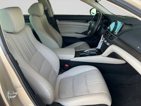 Used 2019 Honda Accord EX-L image 17