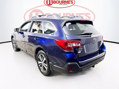 Used 2018 Subaru Outback 2.5i Limited image 10