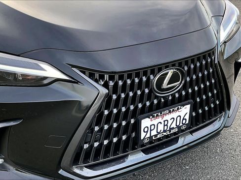 Used 2025 Lexus NX 350h AWD w/ Premium Package image 29