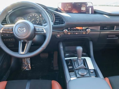 Used 2025 MAZDA MAZDA3 s image 31